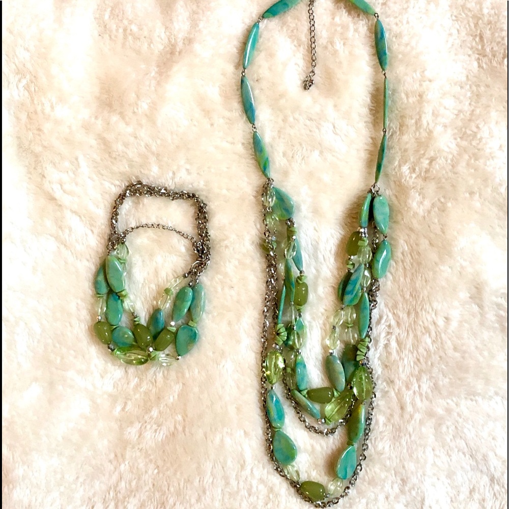 Classy fun necklace matching bracelet!